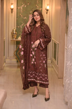 Lawn Unstitched 3pc Embroidered Collection with Chiffon Dupatta FS704